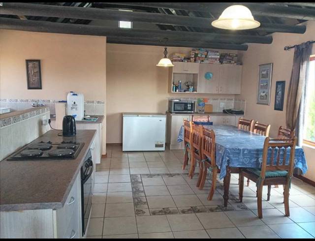 5 BEDROOM HOUSE FOR SALE IN STILBAAI-WES